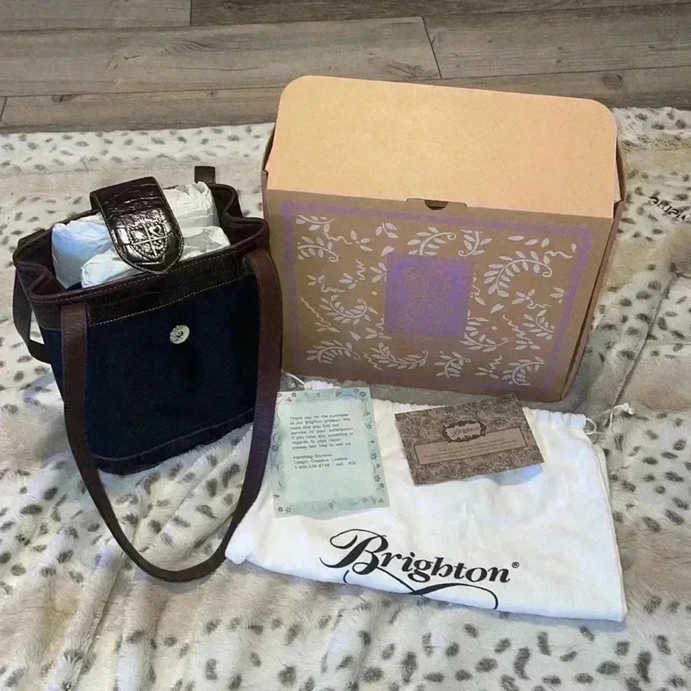Brighton Handbag - Picture 1 of 12